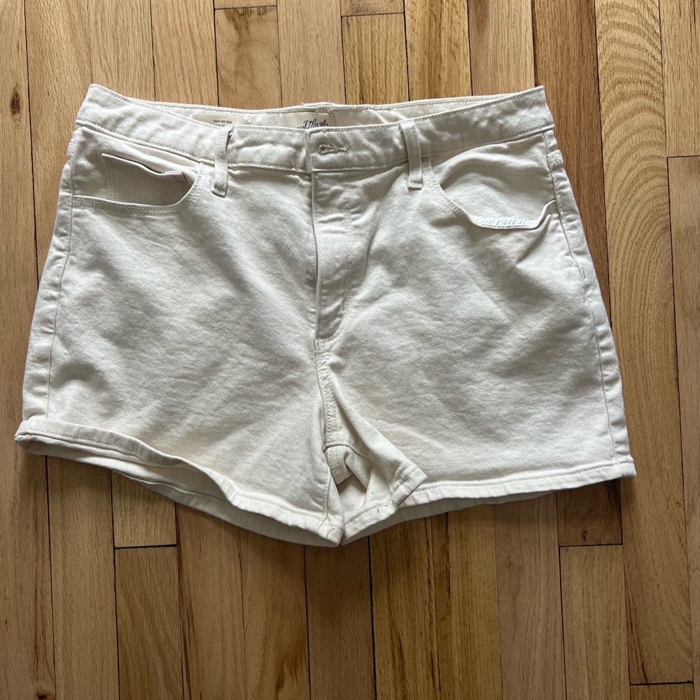 Universal Thread Women's White Jean Shorts